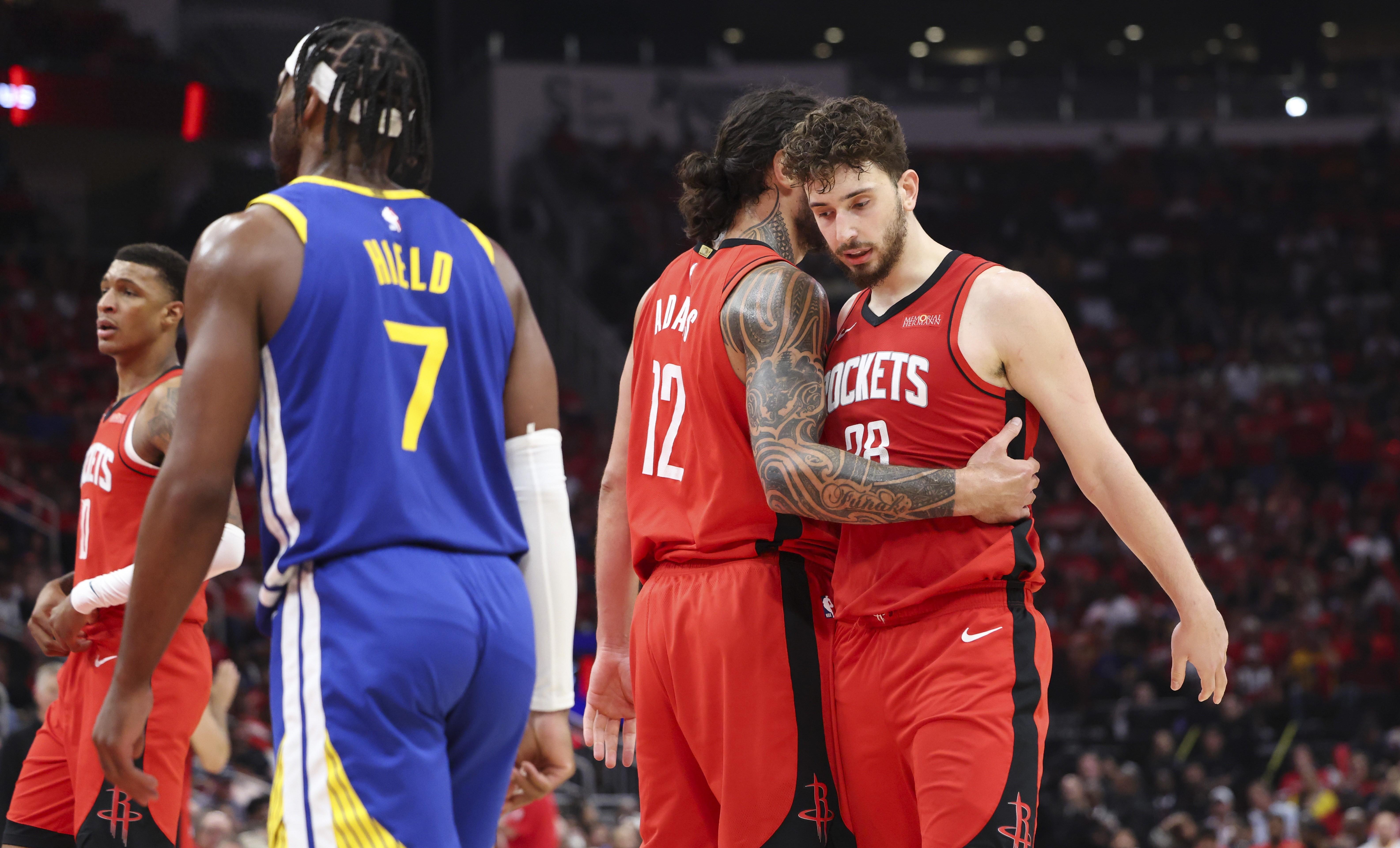 美国NBA联赛充满火花，强队遭遇强敌争夺胜利