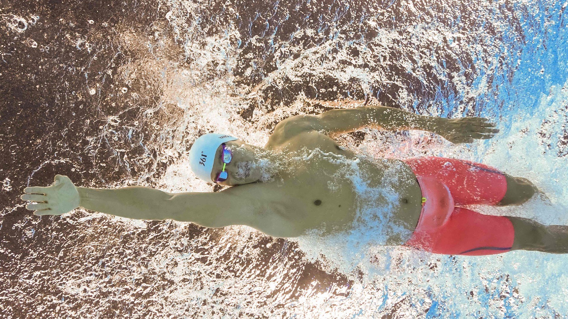 里昂争冠战史诗逆转,蒂亚戈攻防统治,英格兰神话被终结