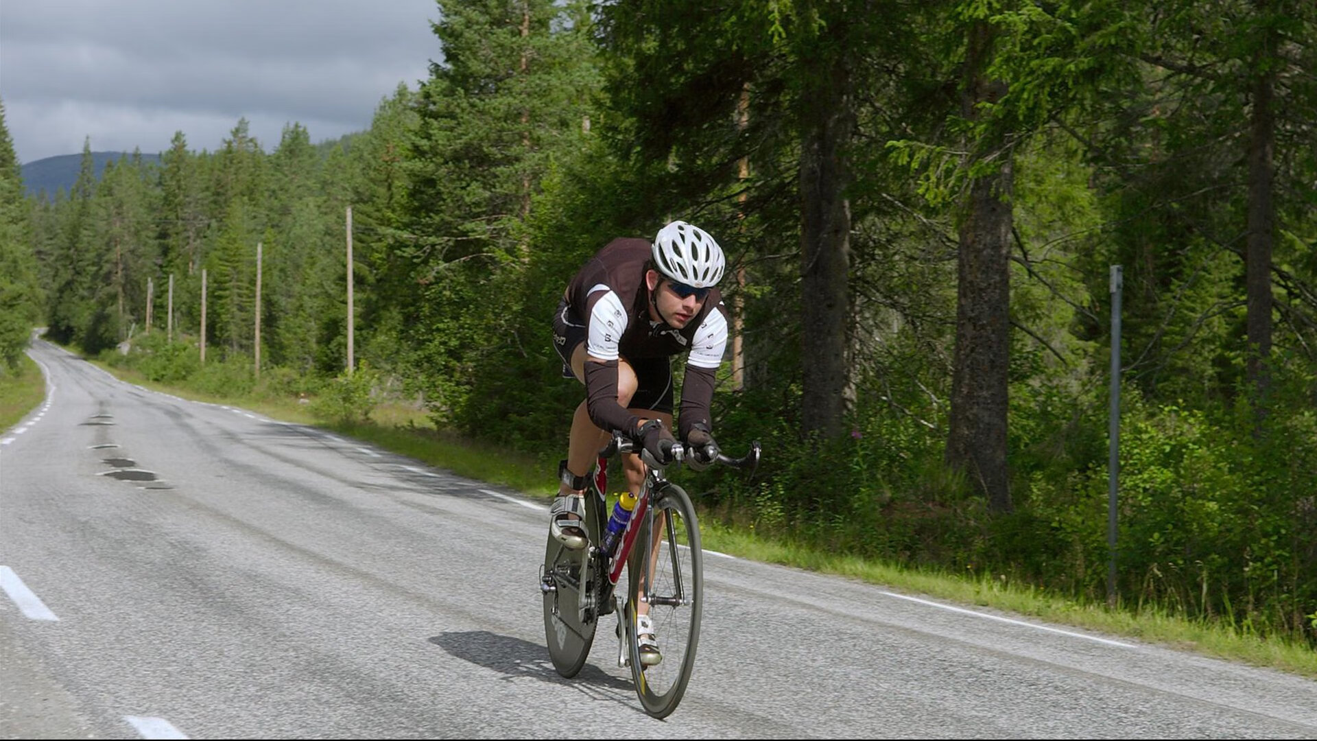 F1新赛季揭幕战焦点战,奇才翻盘老鹰,速度与逆转的双重奏